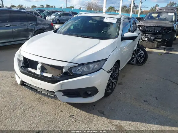 2HGFC1F38HH633864 2017 HONDA CIVIC - Image 2