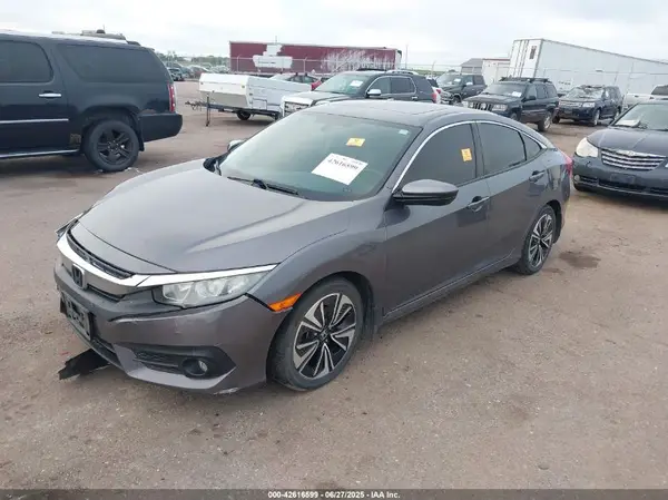 2HGFC1F38JH640576 2018 HONDA CIVIC - Image 2