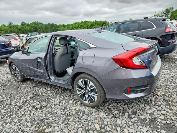 2HGFC1F38JH643946 2018 HONDA CIVIC - Image 2