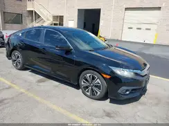 2HGFC1F3XHH632232 2017 HONDA CIVIC