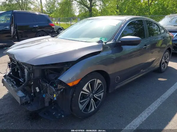 2HGFC1F3XJH644466 2018 HONDA CIVIC - Image 2