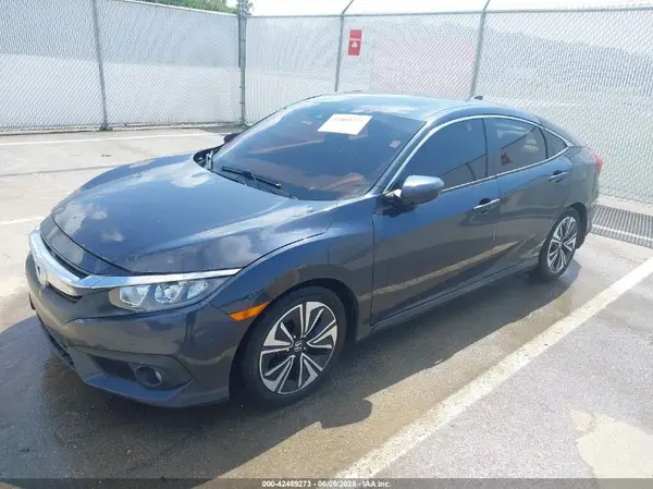 2HGFC1F48HH659163 2017 HONDA CIVIC - Image 2