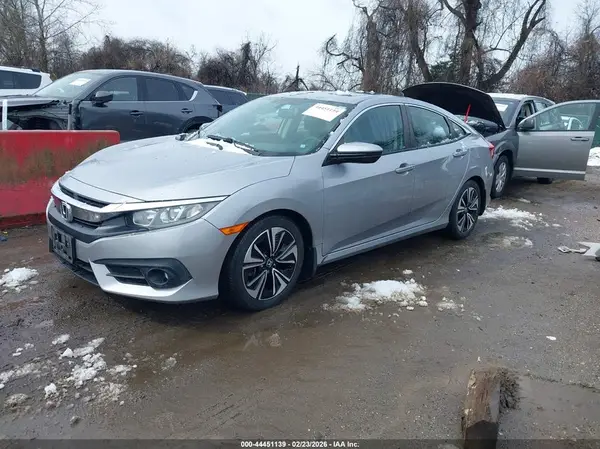 2HGFC1F72JH641306 2018 HONDA CIVIC - Image 2