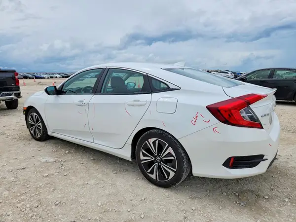 2HGFC1F72JH645887 2018 HONDA CIVIC - Image 2