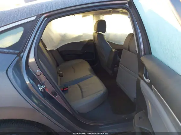 2HGFC1F73JH643307 2018 HONDA CIVIC - Image 8