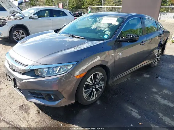 2HGFC1F7XHH658705 2017 HONDA CIVIC - Image 2