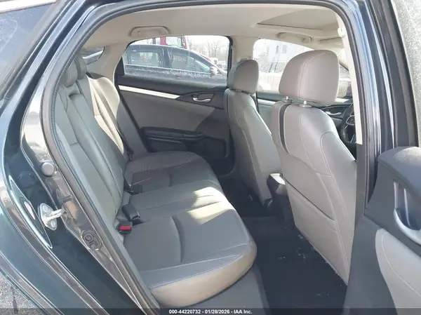 2HGFC1F82HH634083 2017 HONDA CIVIC - Image 8