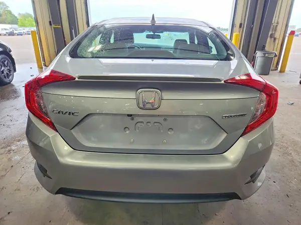 2017 HONDA CIVIC auction photo 6