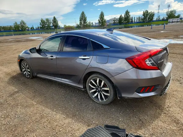 2HGFC1F93KH104818 2019 HONDA CIVIC - Image 2