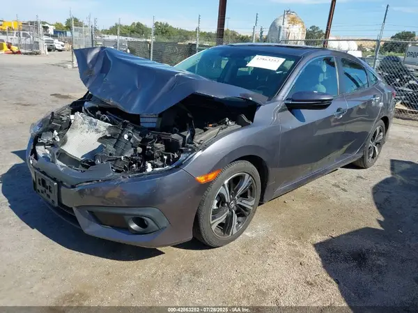 2HGFC1F97HH634640 2017 HONDA CIVIC - Image 2