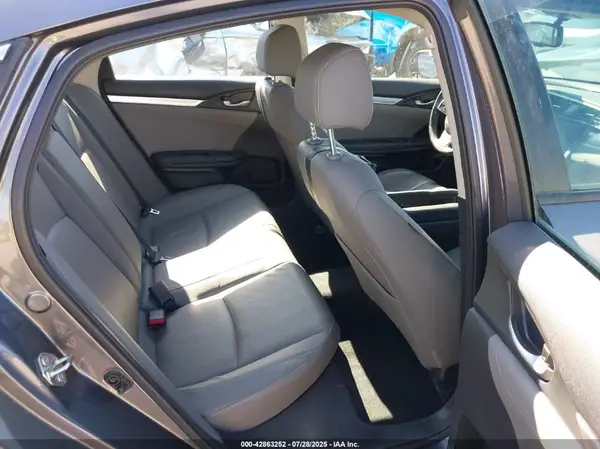 2HGFC1F97HH634640 2017 HONDA CIVIC - Image 8