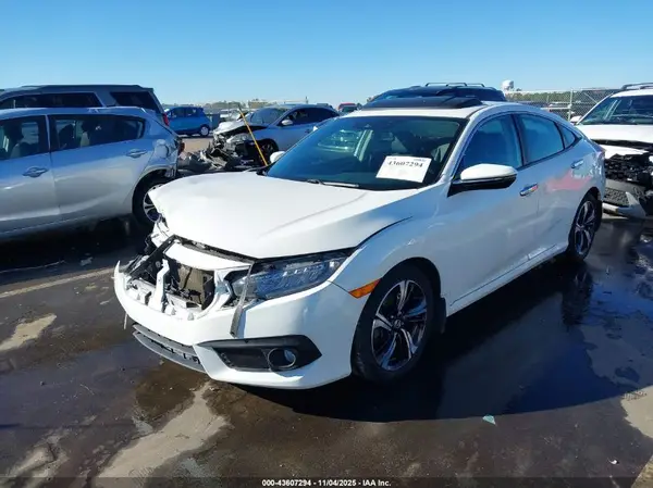 2HGFC1F97HH638929 2017 HONDA CIVIC - Image 2
