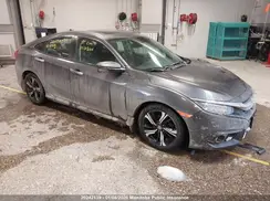 2HGFC1F9XHH104100 2017 HONDA CIVIC