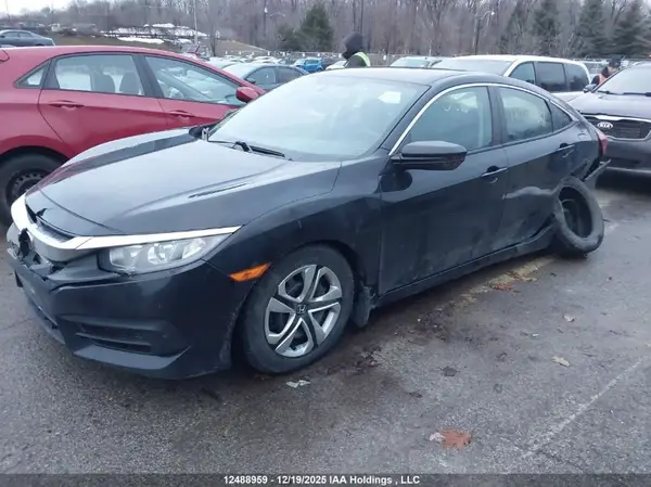 2HGFC2E50JH002136 2018 HONDA CIVIC - Image 2