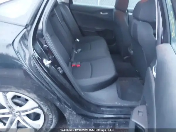 2HGFC2E50JH002136 2018 HONDA CIVIC - Image 8