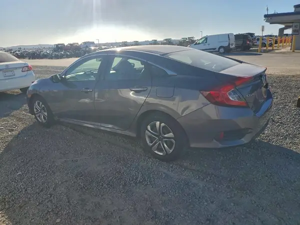 2HGFC2E57JH582291 2018 HONDA CIVIC - Image 2