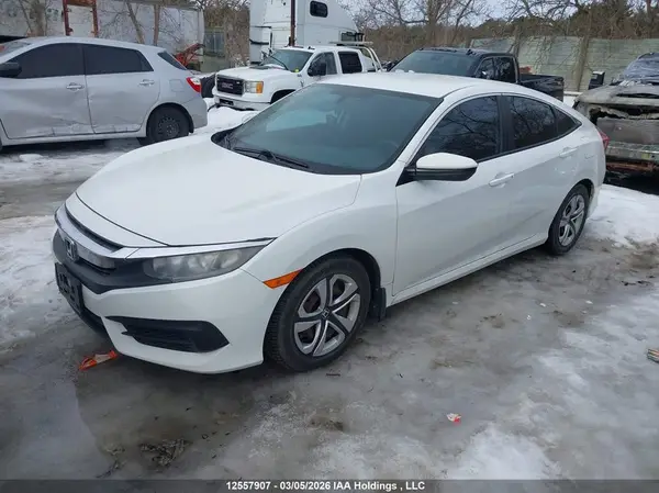 2HGFC2E58JH000800 2018 HONDA CIVIC - Image 2