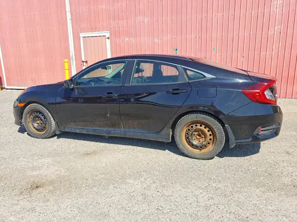 2HGFC2F50JH000692 2018 HONDA CIVIC - Image 2