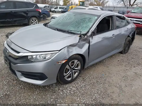 2HGFC2F50JH503168 2018 HONDA CIVIC - Image 2