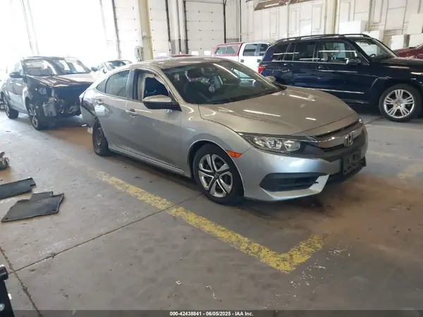 2HGFC2F50JH506913 2018 HONDA CIVIC - Image 1
