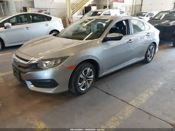 2HGFC2F50JH506913 2018 HONDA CIVIC - Image 2