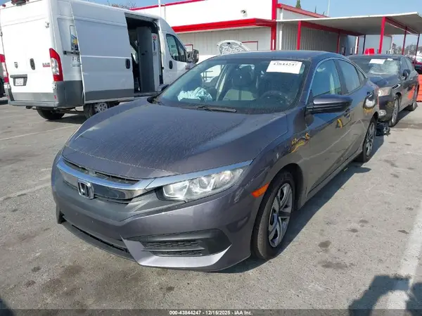 2HGFC2F50JH514915 2018 HONDA CIVIC - Image 2