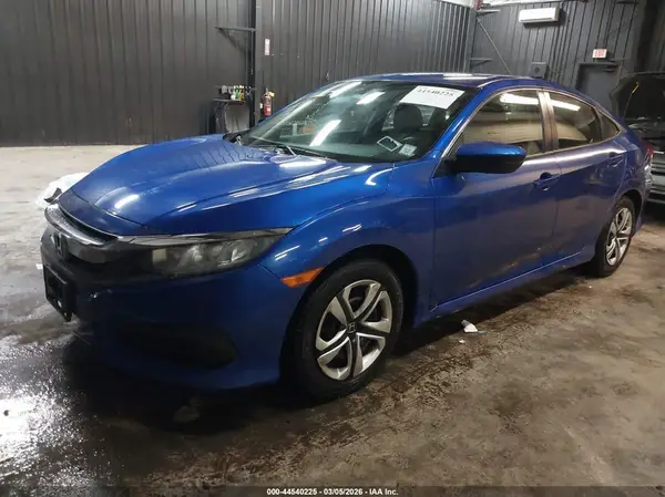 2HGFC2F50JH523694 2018 HONDA CIVIC - Image 2