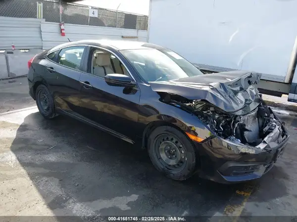 2HGFC2F50JH526935 2018 HONDA CIVIC - Image 1