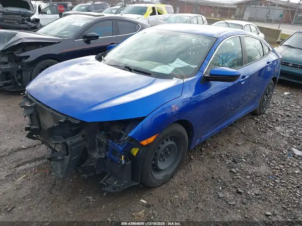 2HGFC2F50JH529253 2018 HONDA CIVIC - Image 2