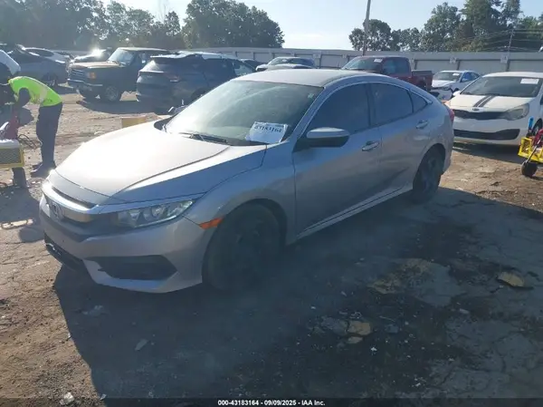 2HGFC2F50JH533187 2018 HONDA CIVIC - Image 2