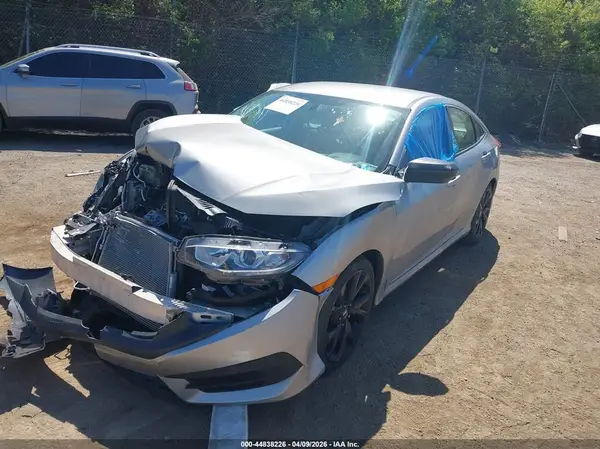 2HGFC2F50JH544657 2018 HONDA CIVIC - Image 2