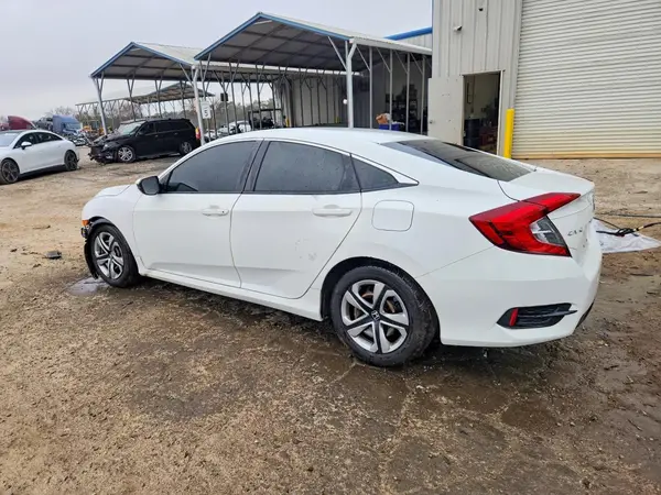 2HGFC2F50JH555500 2018 HONDA CIVIC - Image 2