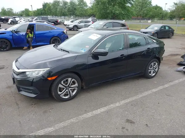 2HGFC2F50JH558283 2018 HONDA CIVIC - Image 2