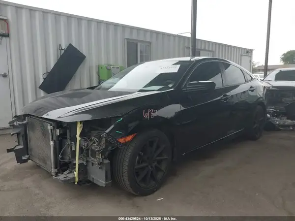 2HGFC2F50JH558297 2018 HONDA CIVIC - Image 2