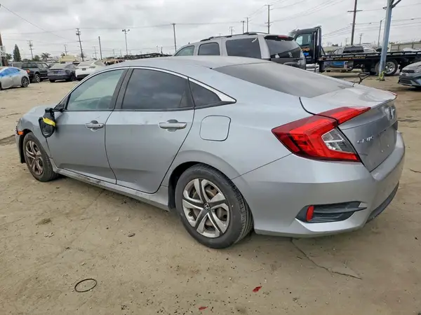 2HGFC2F50JH573947 2018 HONDA CIVIC - Image 2