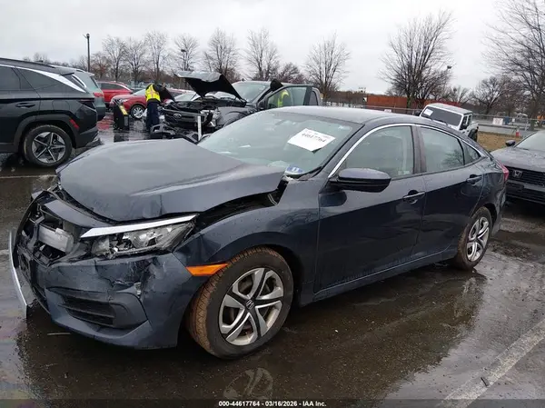 2HGFC2F50JH584995 2018 HONDA CIVIC - Image 2