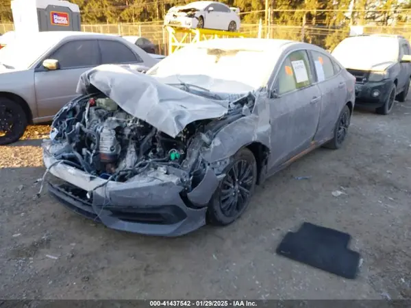 2HGFC2F50JH586858 2018 HONDA CIVIC - Image 2