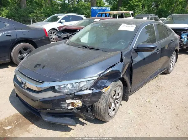 2HGFC2F50JH597861 2018 HONDA CIVIC - Image 2