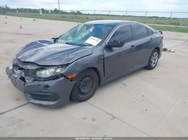 2HGFC2F50JH598492 2018 HONDA CIVIC - Image 2