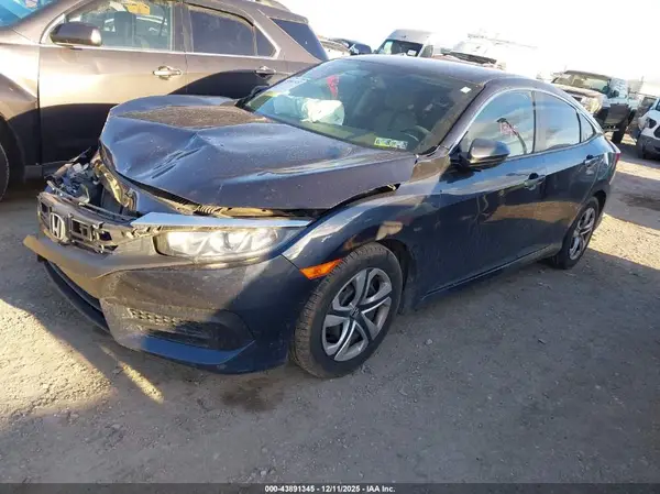 2HGFC2F50JH609684 2018 HONDA CIVIC - Image 2