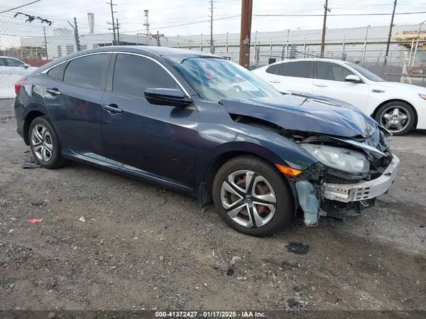 2HGFC2F50JH610950 2018 HONDA CIVIC - Image 1
