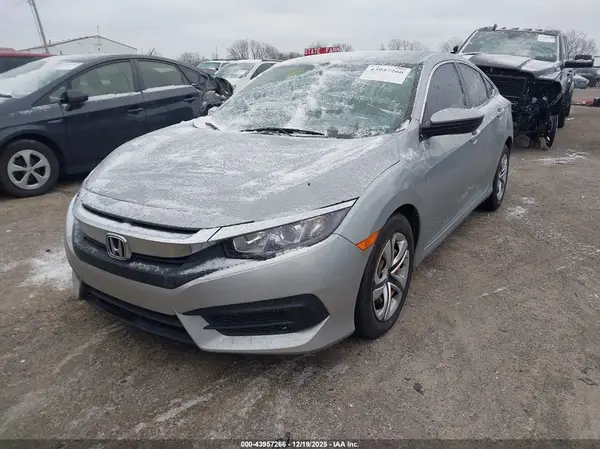2HGFC2F51HH577080 2017 HONDA CIVIC - Image 2