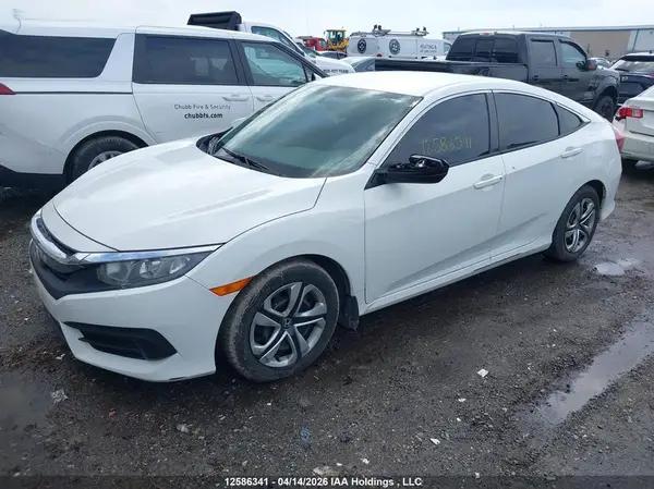 2HGFC2F51JH001740 2018 HONDA CIVIC - Image 2