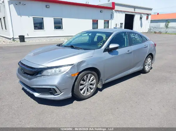 2HGFC2F51JH002161 2018 HONDA CIVIC - Image 2