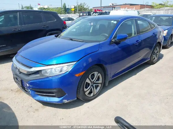 2HGFC2F51JH003679 2018 HONDA CIVIC - Image 2