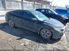 2HGFC2F51JH024077 2018 HONDA CIVIC