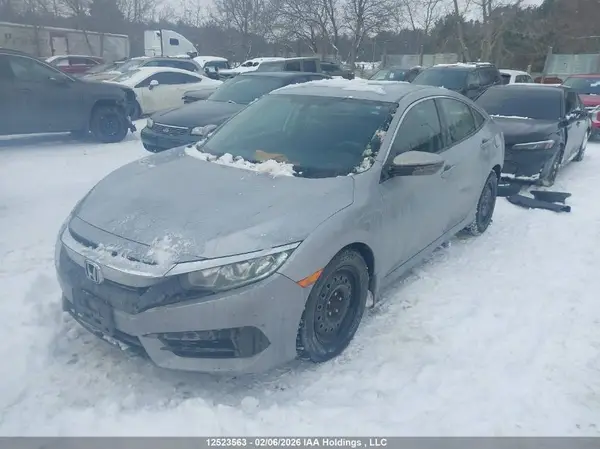 2HGFC2F51JH044121 2018 HONDA CIVIC - Image 2