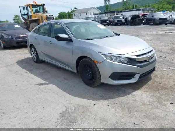 2HGFC2F51JH526278 2018 HONDA CIVIC - Image 1