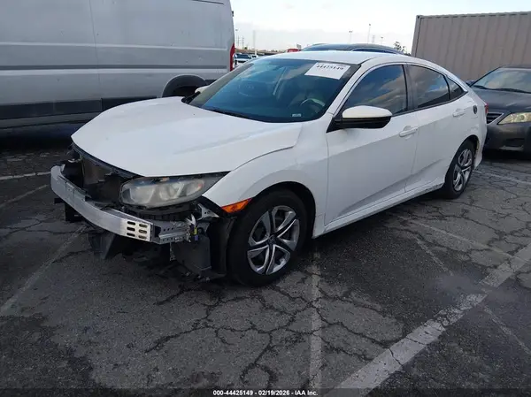 2HGFC2F51JH526958 2018 HONDA CIVIC - Image 2