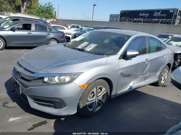 2HGFC2F51JH533134 2018 HONDA CIVIC - Image 2